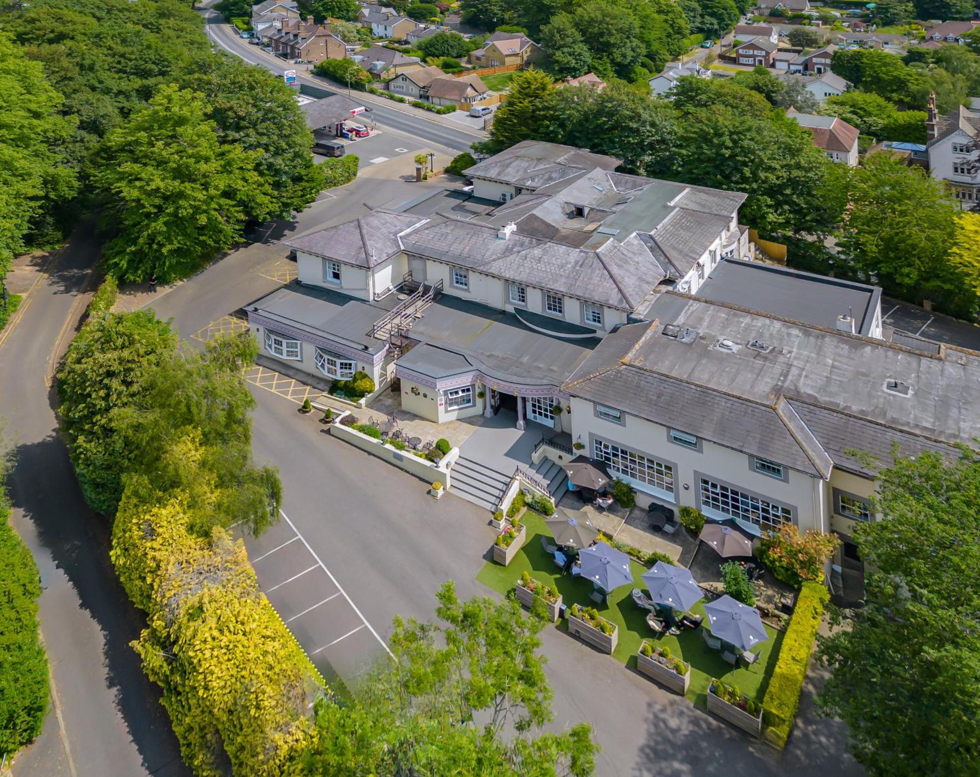 Reigate Manor Hotel Exterior foto