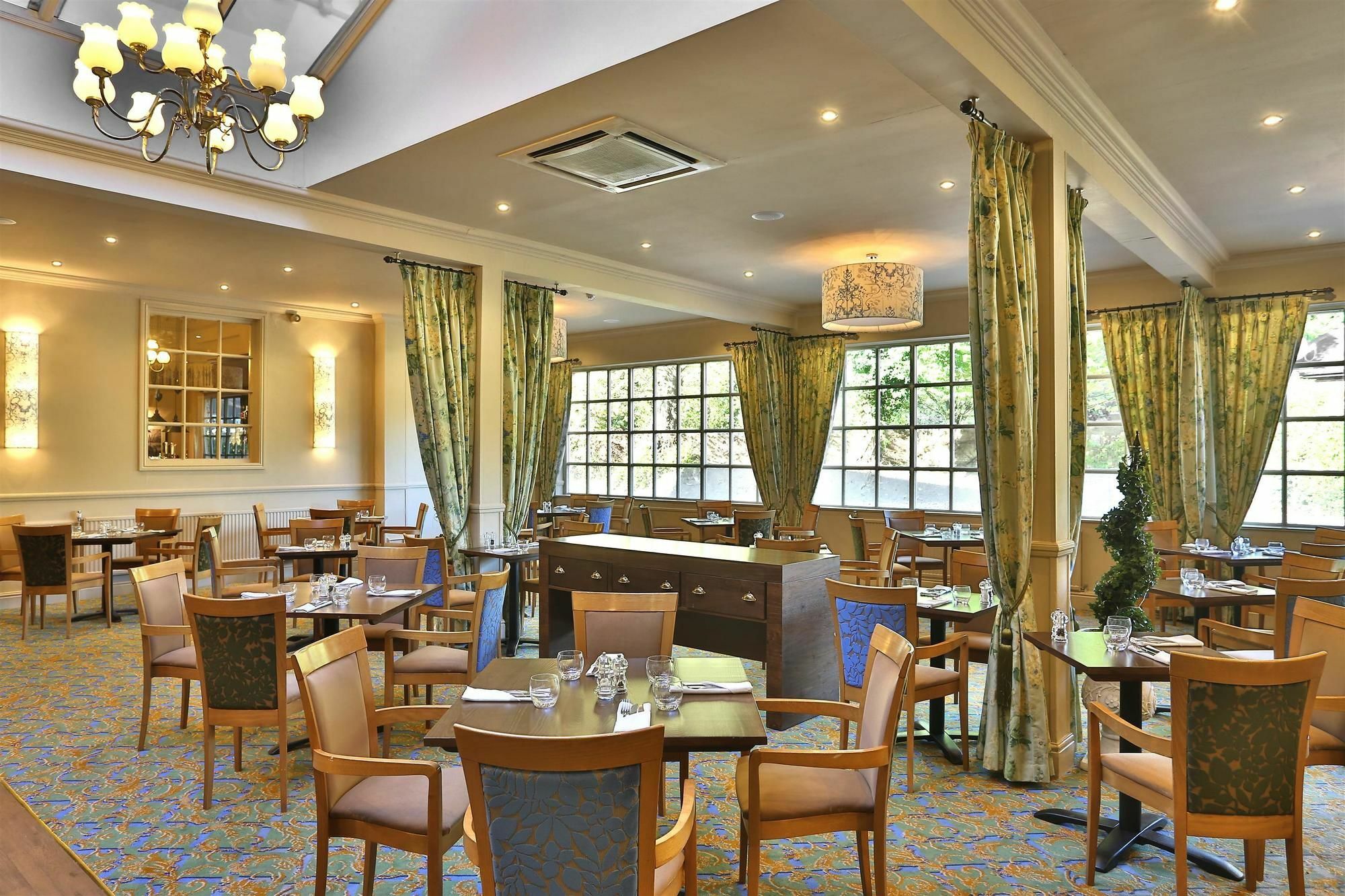 Reigate Manor Hotel Exterior foto